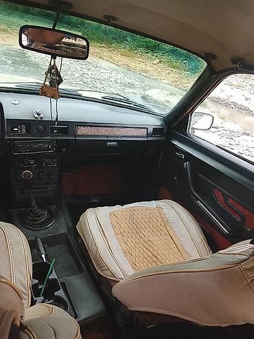 mercedes 160 a: Moskviç 412: 2.4 l | 1988 il 96322325 km Sedan — 6