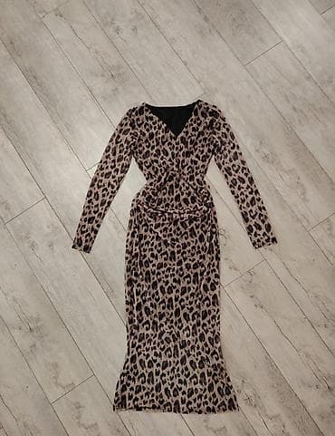 Leopar naxışlı uzun don
1 dəfə geyinilib. Heç bir qüsuru yoxdur