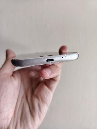 samsung s20 fe ekran: Samsung Galaxy J2 2016, 16 GB, rəng - Qızılı, İki sim kartlı — 6