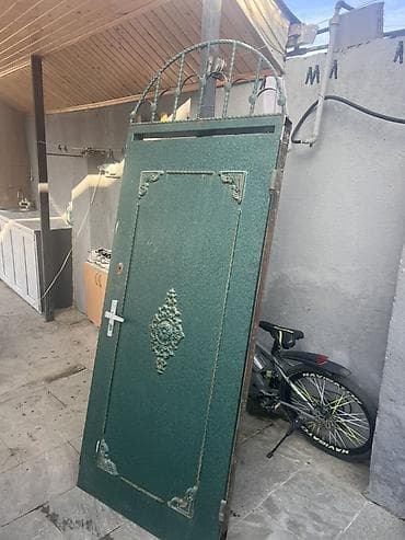 çöl qapılar: Metal giriş qapısı və çərçivəsi - Material: qalın metal (dəmir) lövhə — 1