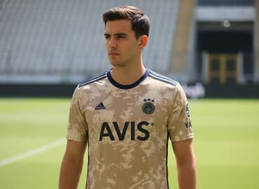 güvən 11 ci sinif riyaziyyat pdf 2025: Salam Bu formafenerbahcenin formasidir turkiyeden feneriumdan — 2