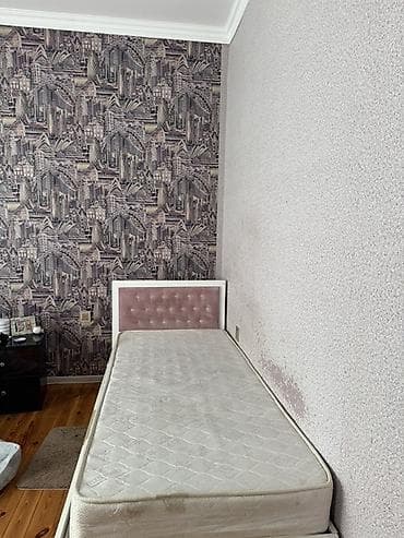 taxta: Tək nəfərlik çarpayı və döşək dəsti - Ölçü: təxmini 90×190 sm (tək — 1