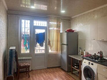 məhlə evi: Bakı, Bakıxanov qəs., 2 otaqlı, Köhnə tikili, m. Neftçilər, 60 kv. m — 4