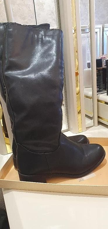 Qadın uzun çəkmə – qara rəng - Material: hamar, yumşaq süni dəri