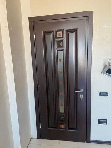 7ədəd qapı 2si hamam qapisi Ölçu 2.05.90. 2si 2.05.80. Qiymət 150m