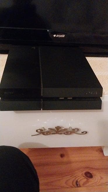 ps4 icare: PlayStation 4 (PS4) – Original model Komplekt: - PS4 konsolu — 8