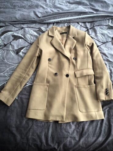 Pencəklər: Brend: CREP Ölçü: S Bej rəngli, klassik kəsimli ikiqat düyməli qadın — 1