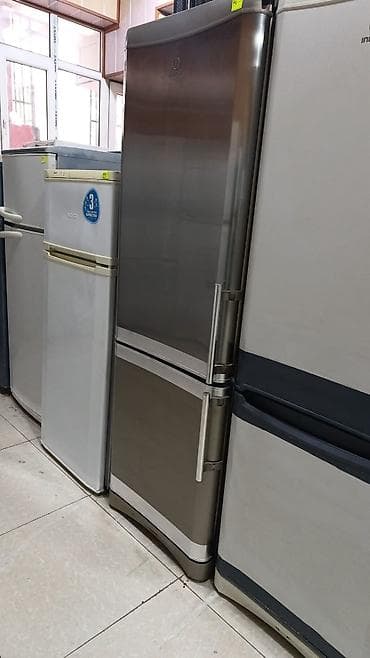 soyuducu termostat: İki qapılı soyuducu Xüsusiyyətlər: - Üst hissədə dondurucu, alt — 3