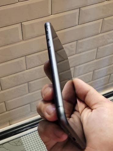 IPhone 11, 64 GB, Qara, Face ID — 2