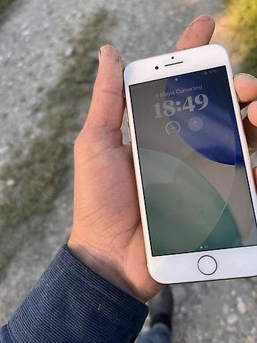 iphone 7 ekrani: IPhone 8, 64 GB, Qızılı, Simsiz şarj — 4