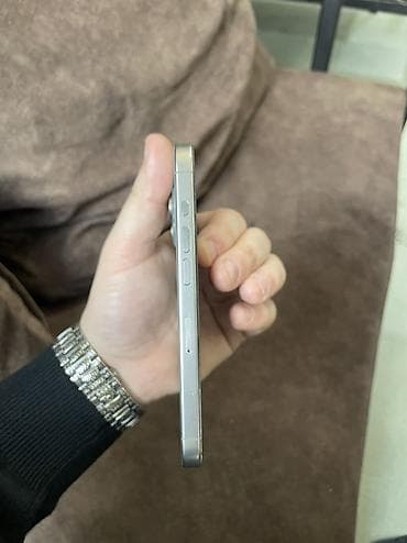 iphone 14 pro 512: IPhone 15 Pro, 128 GB, Natural Titanium, Zəmanət, Barmaq izi, Simsiz şarj — 3
