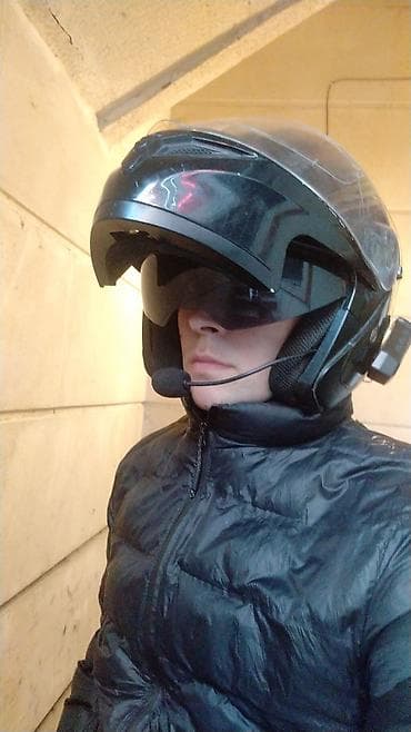 moto dizlik: Modulyar motosiklet dəbilqəsi – qara rəng Xüsusiyyətlər: - Modulyar — 2