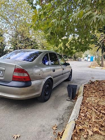 vaz 2106 tuning: Opel Astra: 1.8 l | 1996 il Sedan — 1