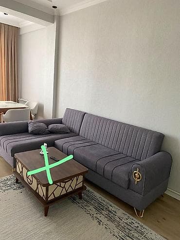 Uqlavoy divan. 250azn . Açılır bazalıdı. Yaxşı veziyyetde ünvan