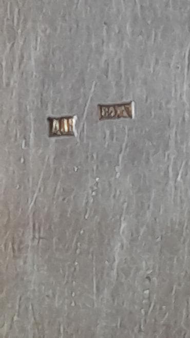 İncəsənət və kolleksiyalar: Gümüş siqaret futlyarı - Material: damğalı gümüş (iç tərəfdə — 6