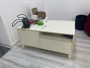İşlənmiş, Düz TV altlığı, Polkalı, Laminat
