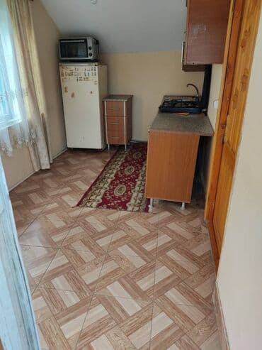 qaracuxurda ev: 50 kv. m, 2 otaqlı — 8