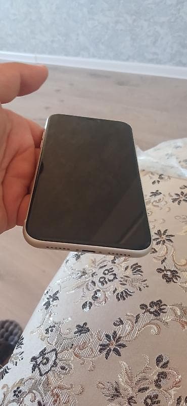 2 el telfonlar: IPhone 11, 64 GB, White Titanium, Face ID, Barmaq izi — 1