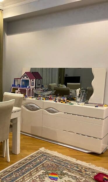 İşlənmiş, Güzgülü lalafo.az -da İşlənmiş, Güzgülü