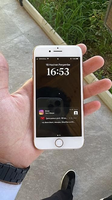 iphone 5s satisi: IPhone 8, 64 GB, Qızılı, Barmaq izi — 2