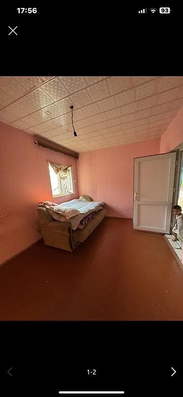 insaatcilarda 1 otaqli evler: İcarəyə verilir: sadə, ayrı girişli 2 otaqlı yaşayış sahəsi — 2