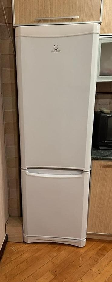 islenmis soyducular: İşlənmiş 2 qapılı Indesit Soyuducu Satılır, rəng - Ağ — 1