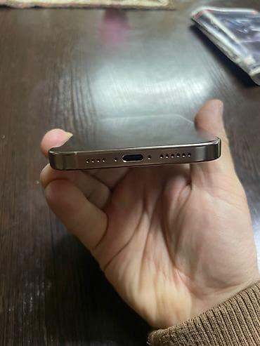 IPhone 16 Pro Max, 256 GB, Qızılı, Face ID — 2