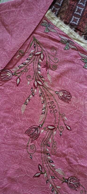 дизайнерские платья: Мусульманские платья, новые, с ручной вышивкой. Размер: 38- 40 По 20 — 5