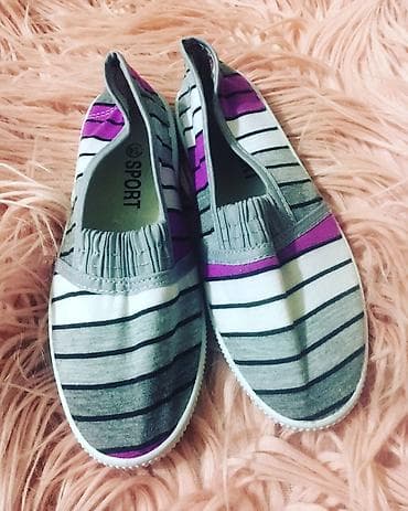 34 razmer: Ayaqqabi 34 olchude(stelka 22 sm), ustu parcadi, yumshagdi, yunguldi — 2
