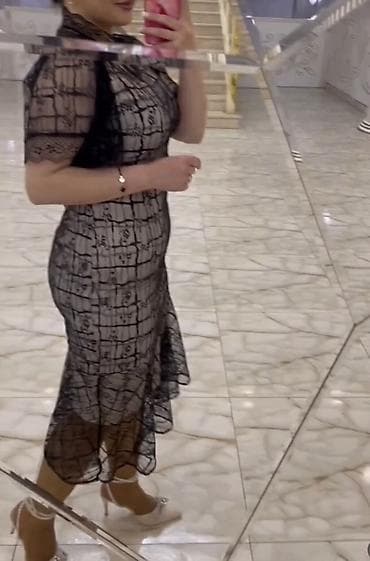 Zərif qadın məxməri-qipurlu ziyafət donu - Rəng: qara qipurlu üst