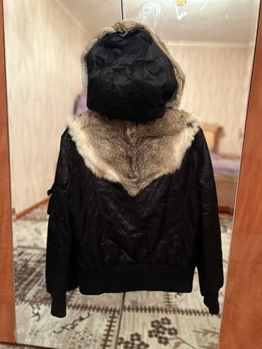 Dəstlər, kostyumlar: Kurtka tülku mexidi moskivada almisam50azn satiram S razmerdi — 2