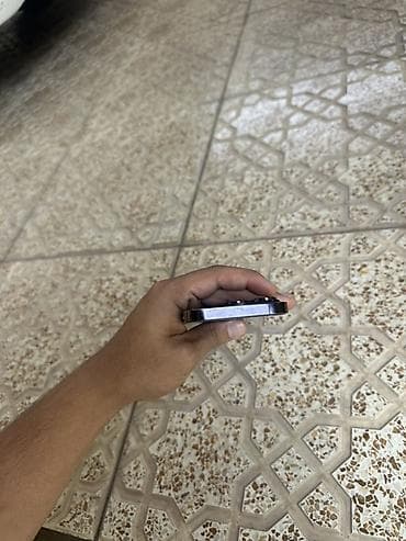 poco m5 pro 5g: IPhone 14 Pro, Deep Purple — 4