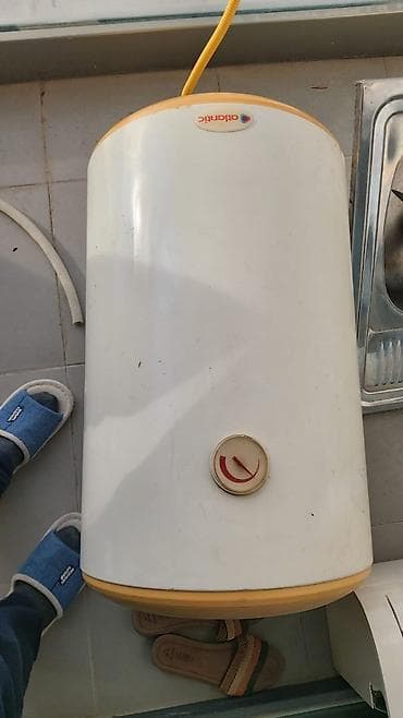 Satılır: məişət əşyaları dəsti - Su qızdırıcısı (elektrikli, divara