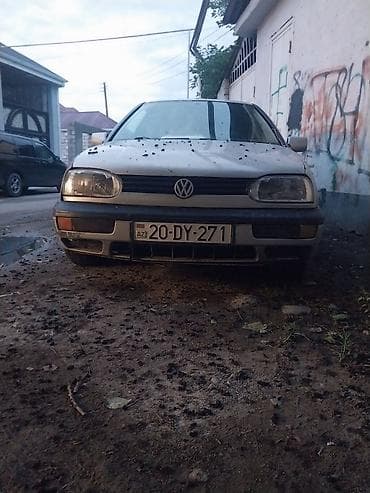 Volkswagen Golf: 2 l | 1993 il Hetçbek