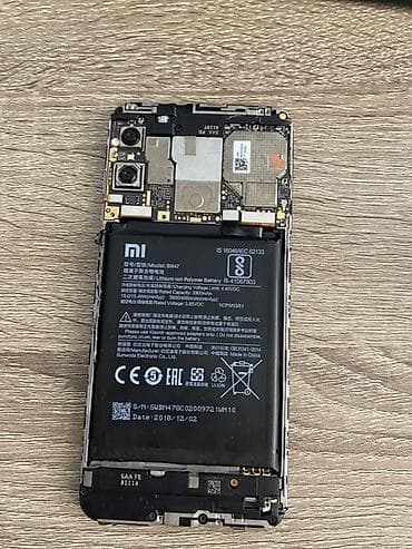 mini led: Xiaomi Mi A2 Lite, 64 GB, rəng - Qara, 
 Qırıq — 3