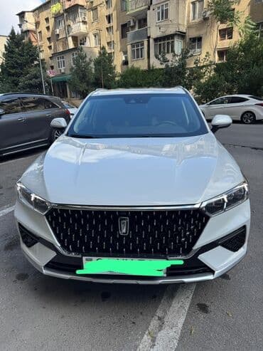 FAW T77 – ağ rəngli, şəhər və uzun yola uyğun müasir krossover