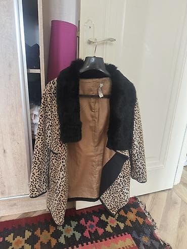 paltolar 2023: Leopar naxışlı palto - Dizayn: Klassik düz kəsim, ön hissədə qara — 3