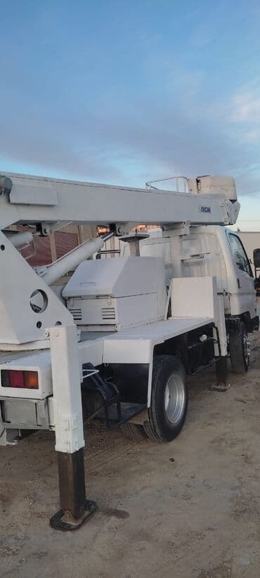 kənd təsərrufatı texnikalarının satışı: Avto sebet. tok sistem. üst matoru da var. kenardan idare etme pultu — 7