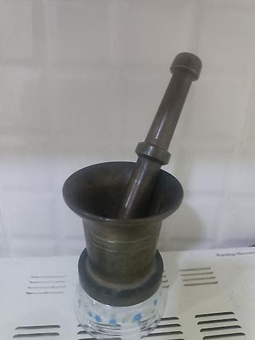 metbex tulleri: Latun havan və döyənək - Material: ağır, davamlı tökmə metal (klassik — 1