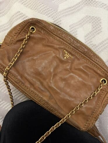 Eynəklər: Çiyin çantası, Prada — 2