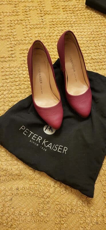 Tərliklər: Tuflilər, Ölçü: 35, rəng - Qırmızı, İşlənmiş — 2