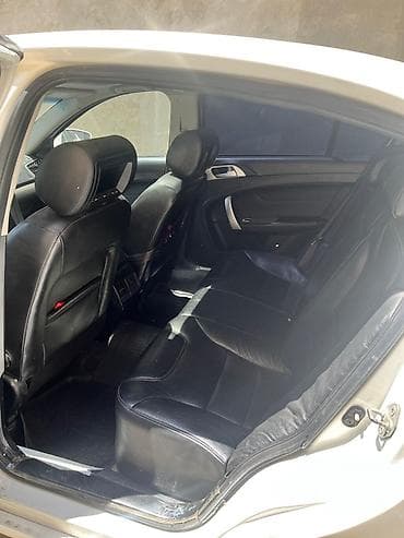 07 ucuz: QAZ : 1.8 l | 2014 il 202000 km Sedan — 4