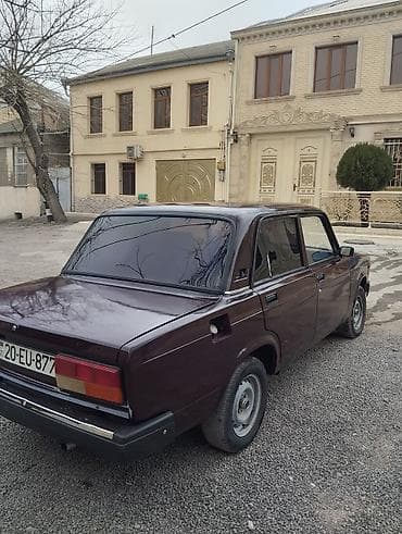 mersedes qapi: Avtomobil: Lada Riva/2107 (sedan) Kuzov rəngi: tünd bənövşəyi/bordo — 2