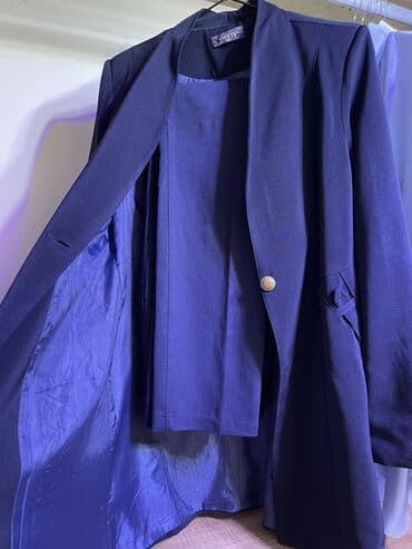 Köynəklər: Kostum 40 manata satılır. Temiz ve seliqelidir. 38 42 bedene göredir — 2