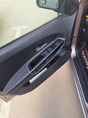 avtomobil satış saytları: Kia Ceed: 1.6 l | 2007 il Hetçbek — 6