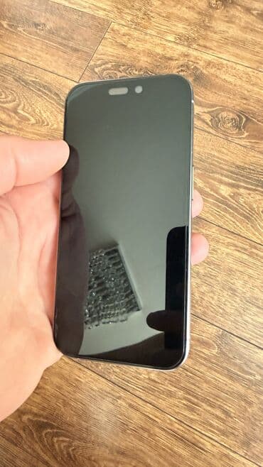 işlenmiş kameralar: IPhone 15 Pro, 128 GB, Gümüşü, Simsiz şarj, Face ID — 1