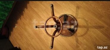 Açılmayan, Taxta, Yumru masa