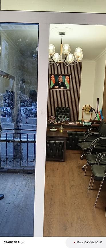 yevlax makler: Salam gördüyünüz bu gözəl ofis 4 mk rayon Şamaxinkaya qalxan yolda çox — 1