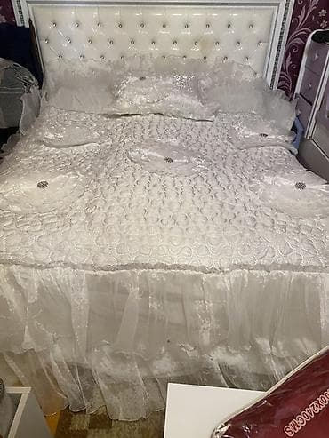 dekorativ guller: Yataq üçün Qaşlı rəng - Ağ Yataq örtüyü — 4