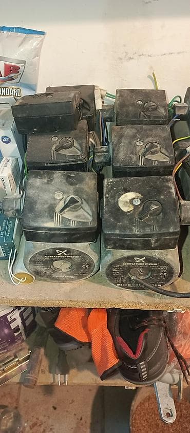 Baklar və çənlər: GRUNDFOS dövriyyə nasoslari.Nasoslar ela veziyyetdedir.qiymet 1ededine — 1